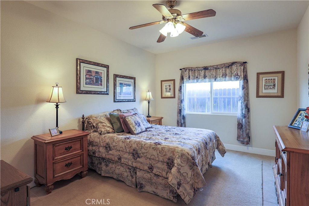 8340 Lake Shore Dr, Chowchilla, CA 93610