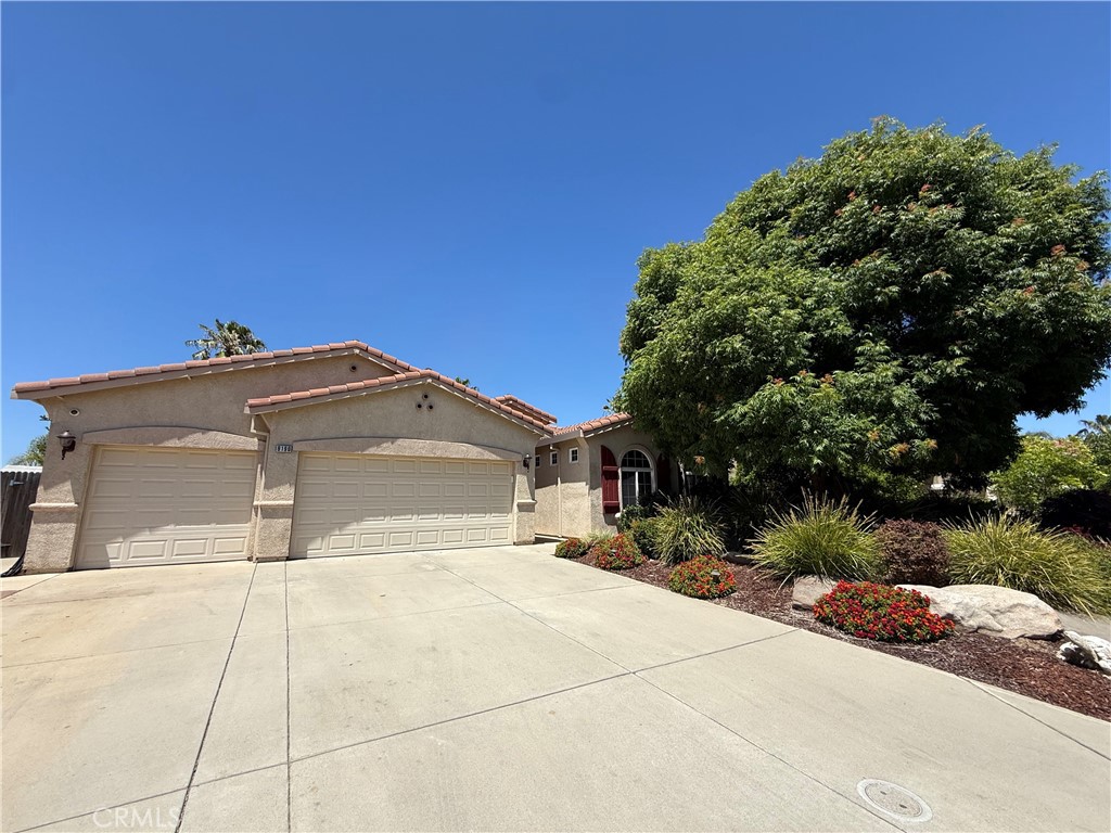 9190 Hunters Creek, Chowchilla, CA 93610