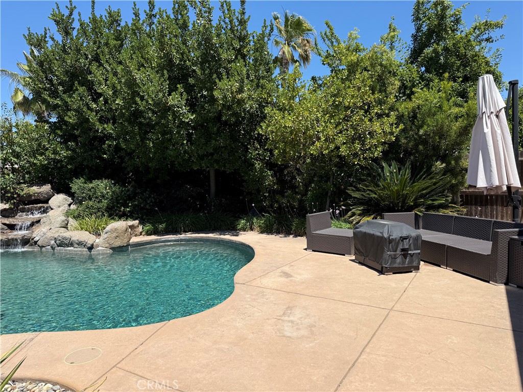 9190 Hunters Creek, Chowchilla, CA 93610