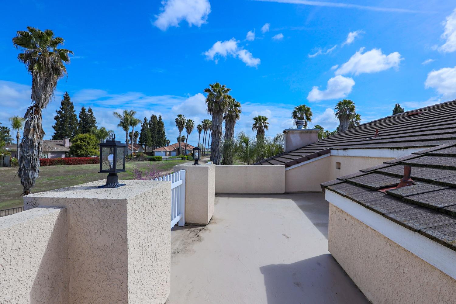 8340 Lake Shore Dr, Chowchilla, CA 93610