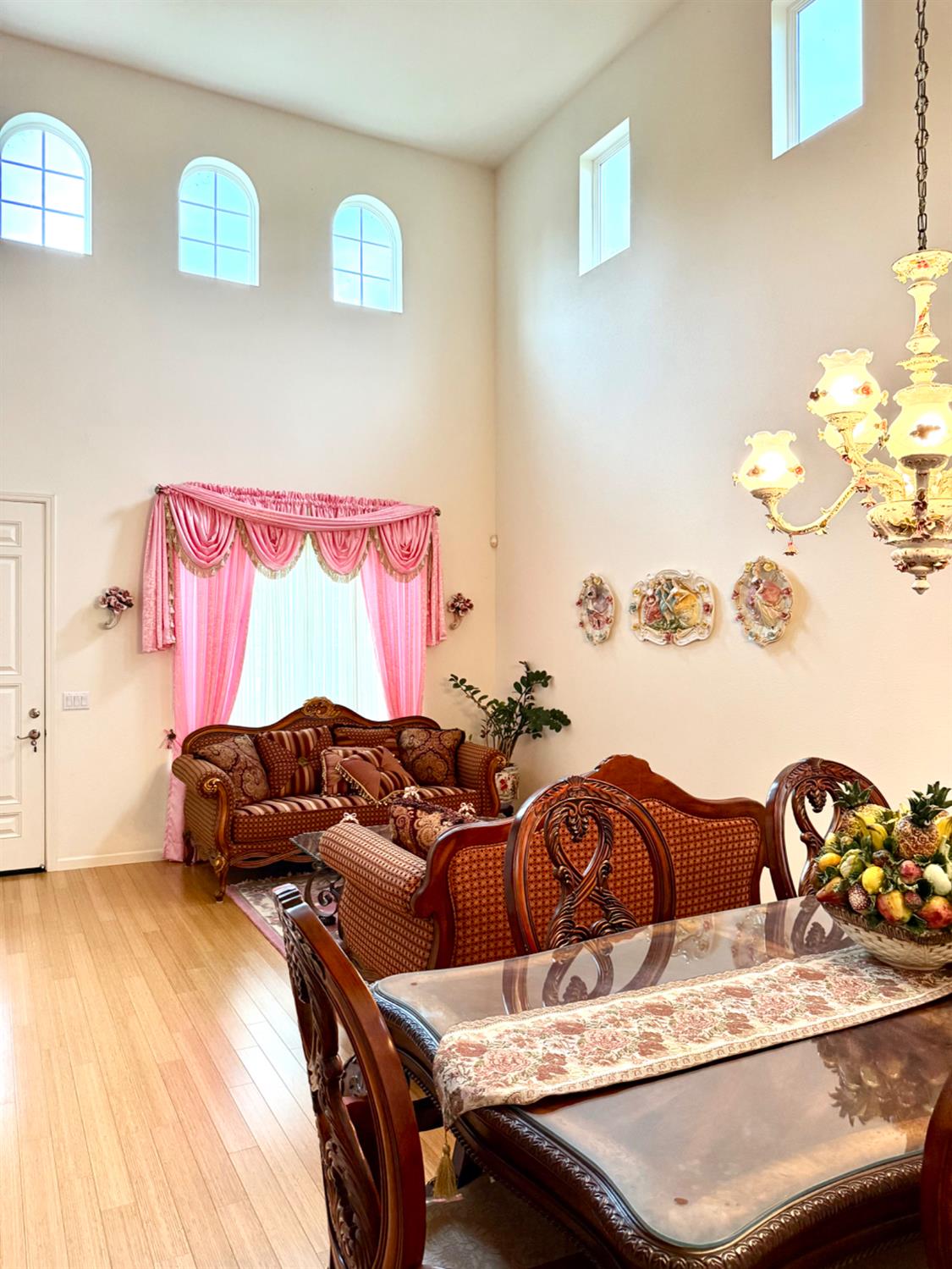 9200 Hunters Creek Way, Chowchilla, CA 93610