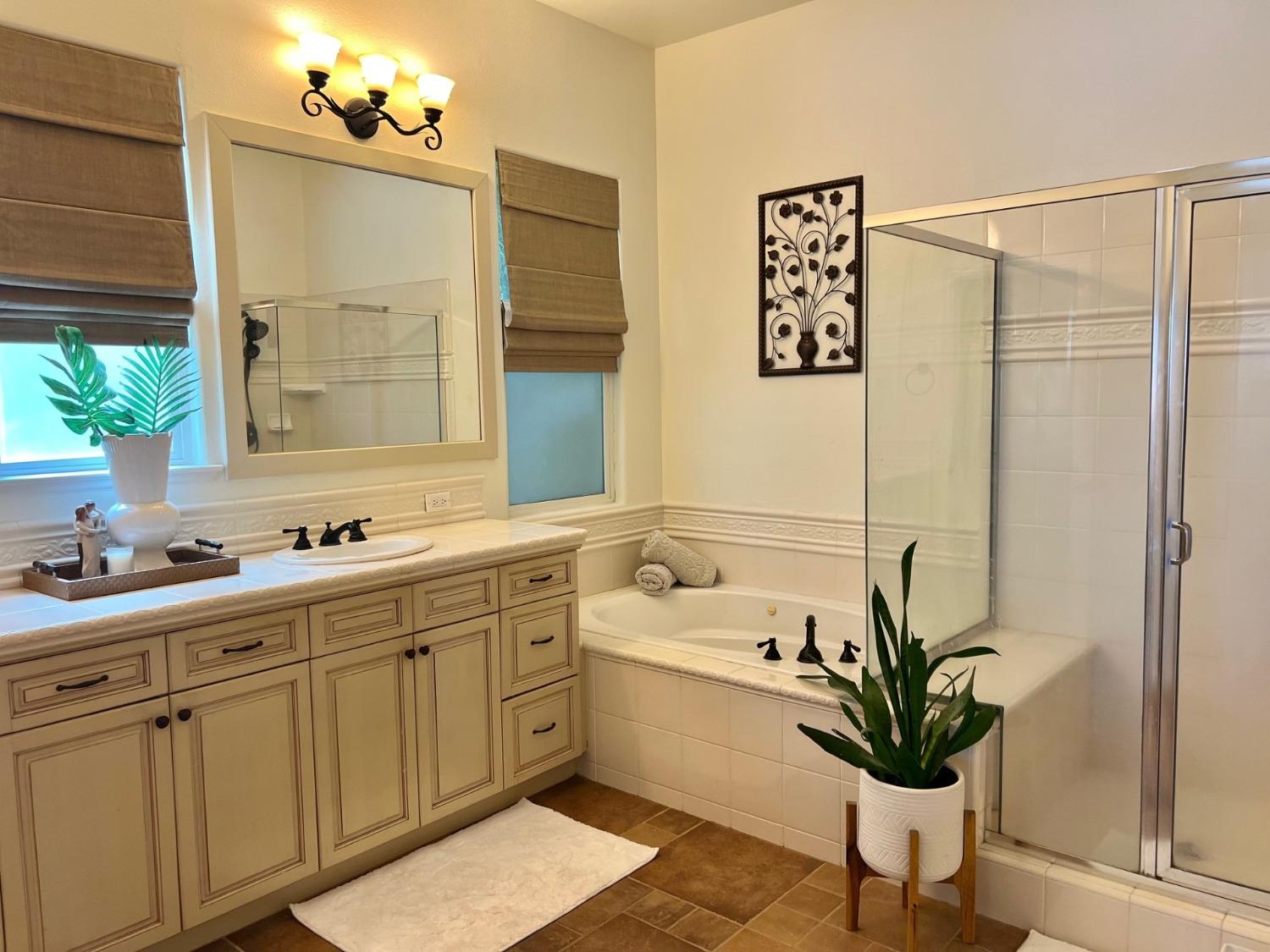 8730 Laguna St, Chowchilla, CA 93610