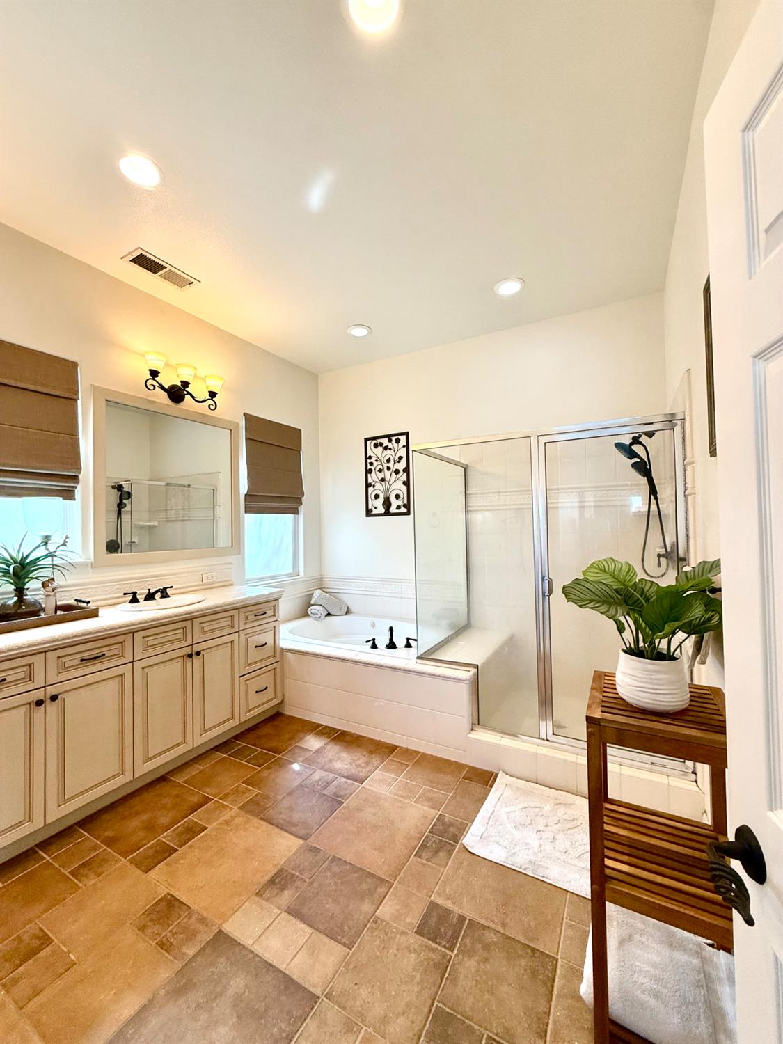 8730 Laguna St, Chowchilla, CA 93610