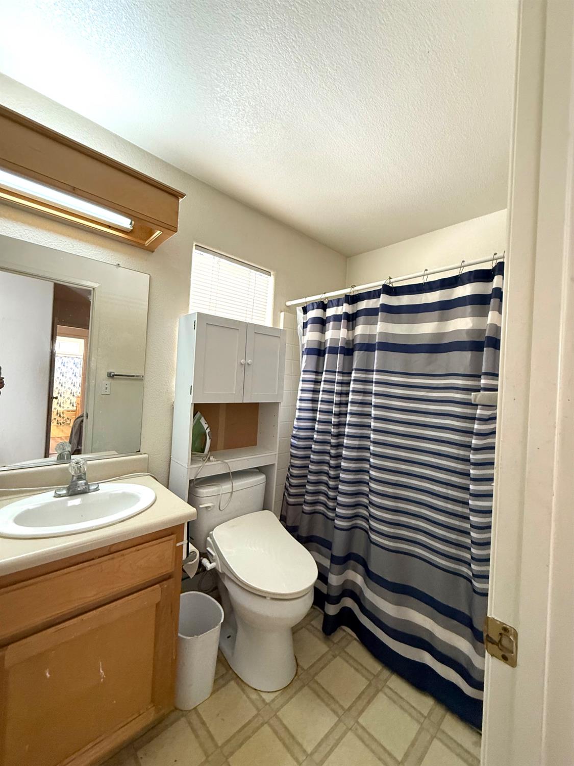 2034 McPherson Ave, Dos Palos, CA 93620