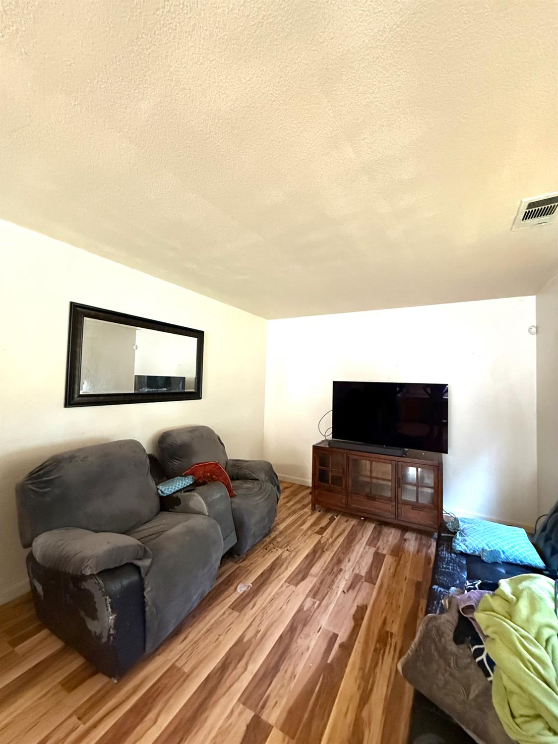 2034 McPherson Ave, Dos Palos, CA 93620