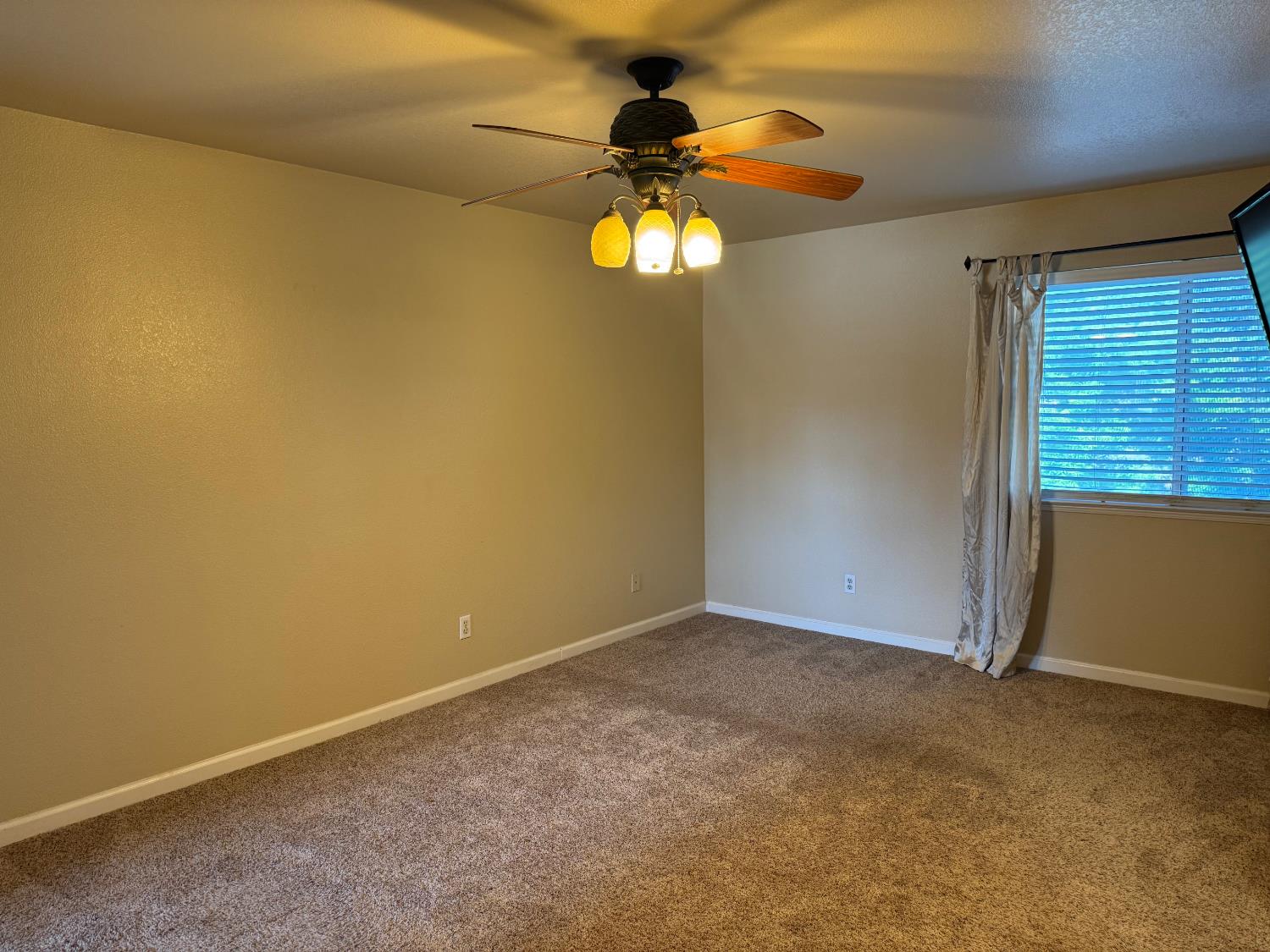 5170 Coronado St, Chowchilla, CA 93610