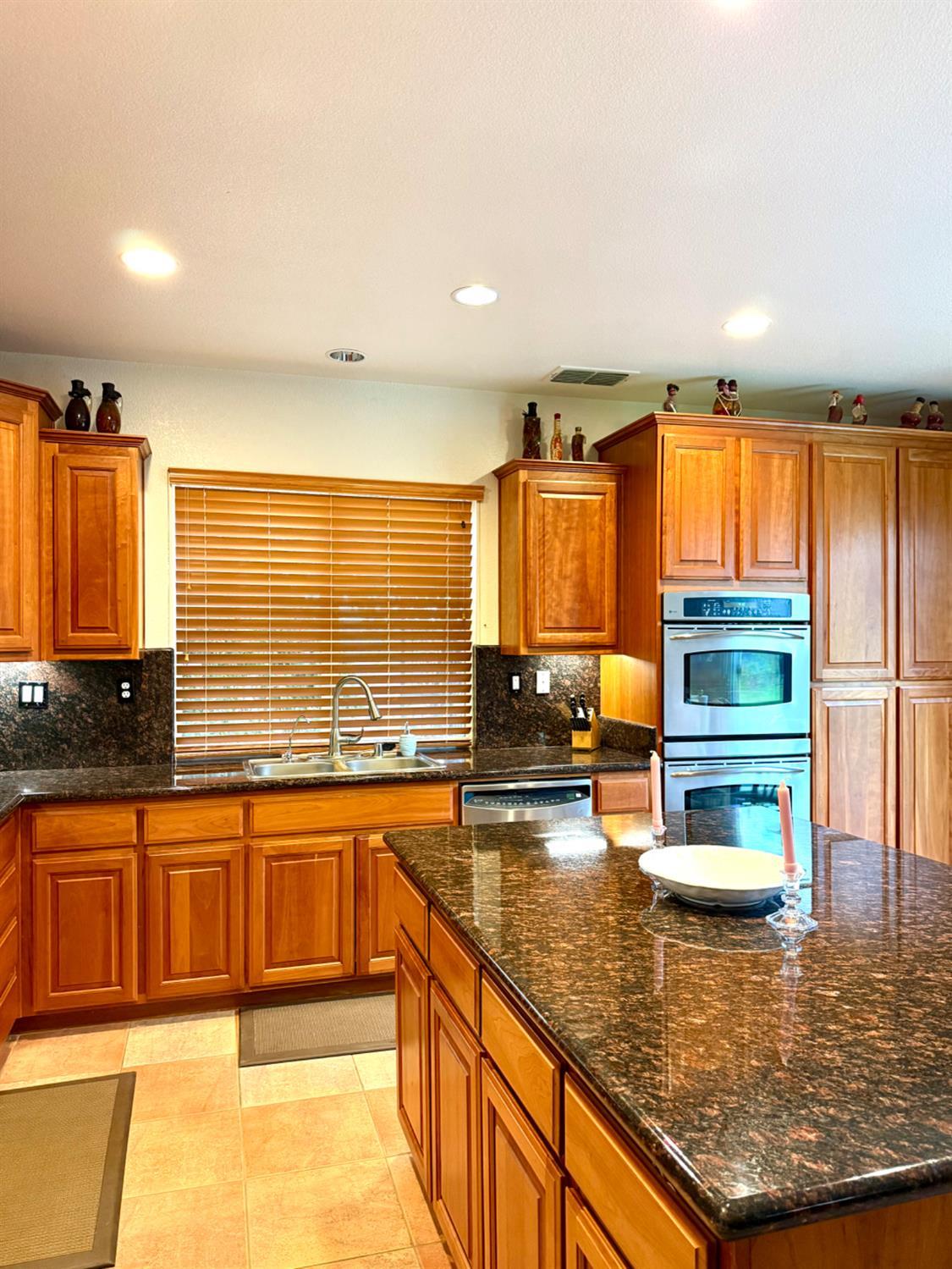 9200 Hunters Creek Way, Chowchilla, CA 93610